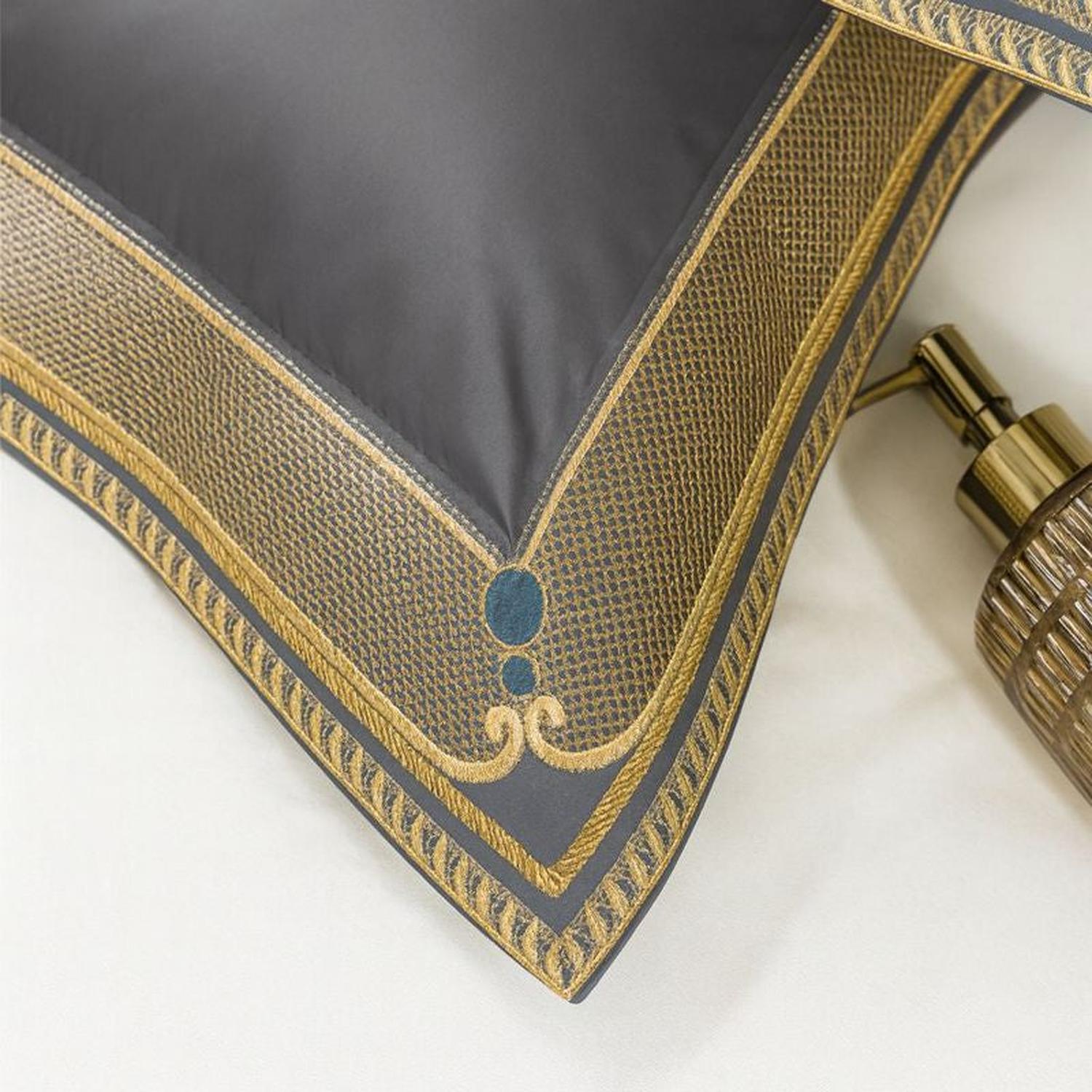 Aurelia Elegant Cotton Bedding Set Edition For Classic Sleep