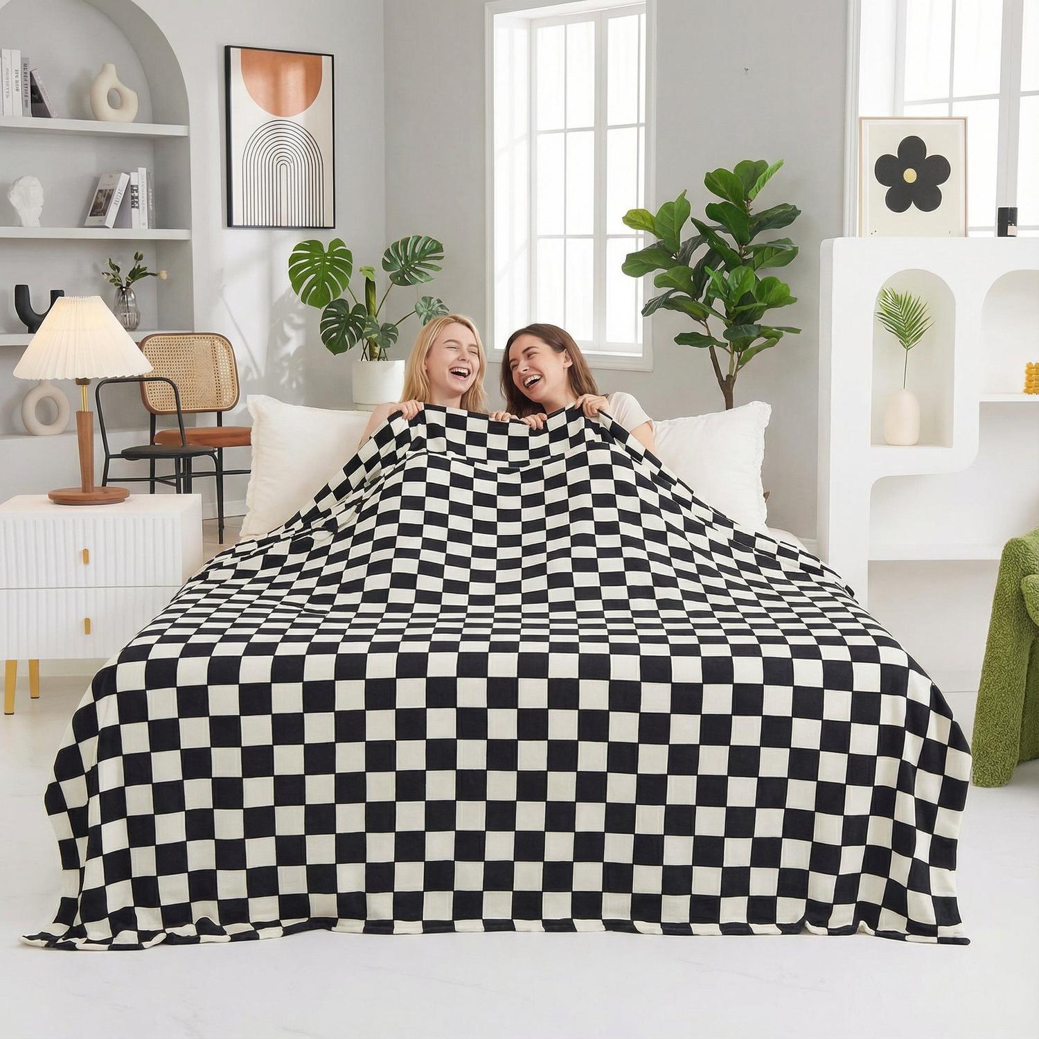 Checkerboard Flannel Blanket For Living Room And Bedroom Decor